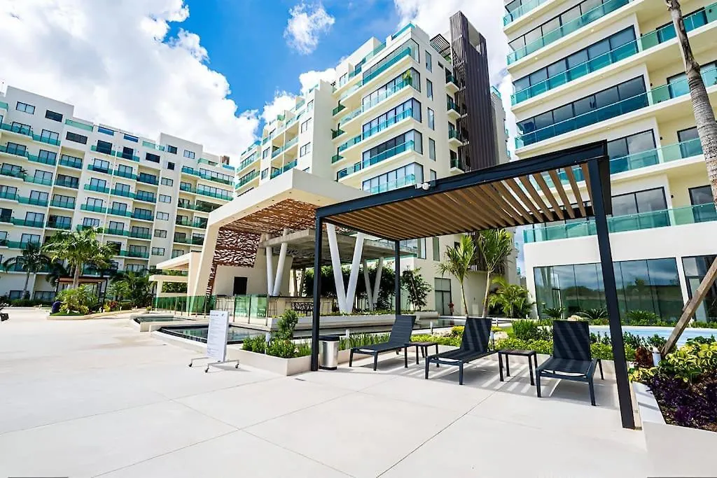 2 Rooms, Pools, Tennis, Spa, Gym, Petpark, Jacuzzi Playa del Carmen Apartmán
